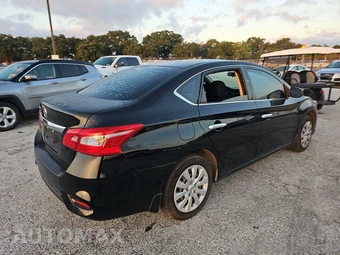 2019 Nissan Sentra S – miniatura 4