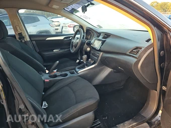 2019 Nissan Sentra S – miniatura 8