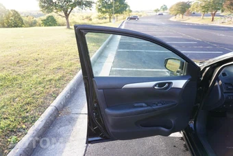2019 Nissan Sentra S - miniatura 19