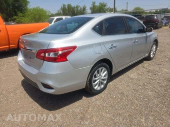 2019 Nissan Sentra S - miniatura 3