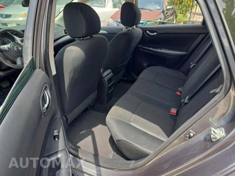 2019 Nissan Sentra S – miniatura 10