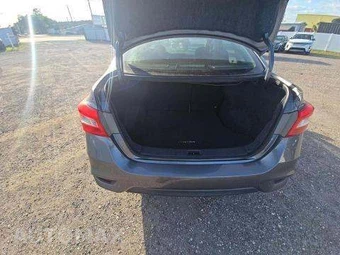 2019 Nissan Sentra S – miniatura 15