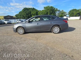 2019 Nissan Sentra S – miniatura 3