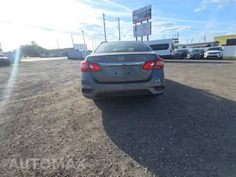 2019 Nissan Sentra S – miniatura 4