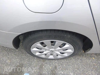 2019 Nissan Sentra S – miniatura 12