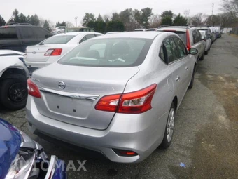2019 Nissan Sentra S – miniatura 3