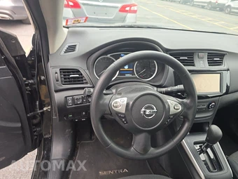 2019 Nissan Sentra S – miniatura 10