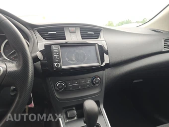 2019 Nissan Sentra S – miniatura 11