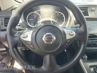2019 Nissan Sentra S - miniatura 10