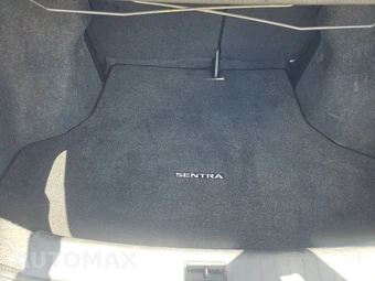 2019 Nissan Sentra S - miniatura 16