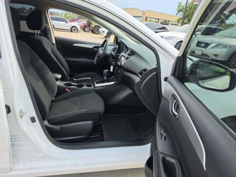 2019 Nissan Sentra S - miniatura 15