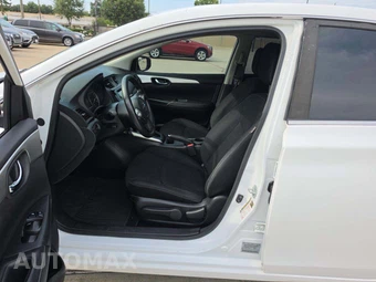 2019 Nissan Sentra S - miniatura 3