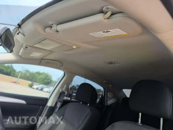 2019 Nissan Sentra S - miniatura 8