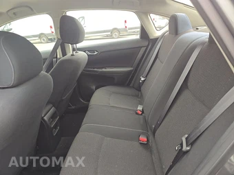 2019 Nissan Sentra S – miniatura 13