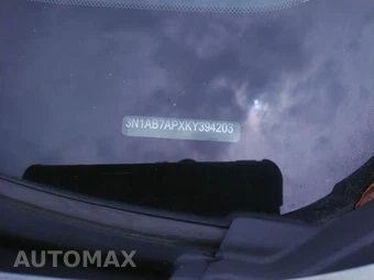 2019 Nissan Sentra S – miniatura 18