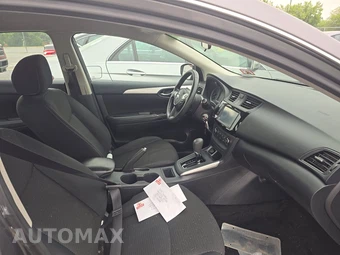 2019 Nissan Sentra S – miniatura 8