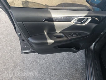 2019 Nissan Sentra SL – miniatura 9