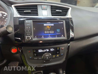 2019 Nissan Sentra SL – miniatura 10