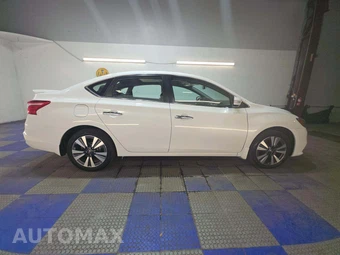 2019 Nissan Sentra SL – miniatura 4