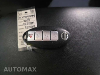 2019 Nissan Sentra SL – miniatura 8