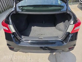 2019 Nissan Sentra SR – miniatura 13