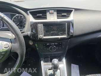 2019 Nissan Sentra SR - miniatura 11