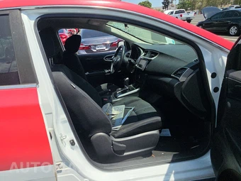 2019 Nissan Sentra SR - miniatura 8