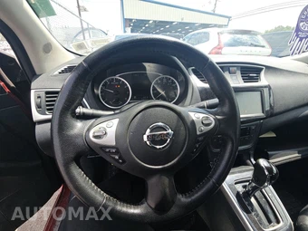 2019 Nissan Sentra SR - miniatura 10