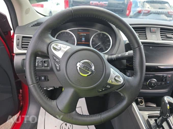 2019 Nissan Sentra SR - miniatura 10