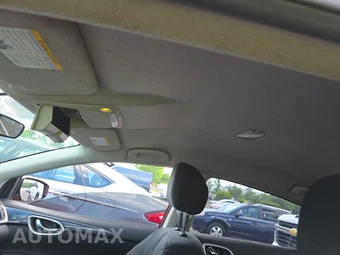2019 Nissan Sentra SR - miniatura 17