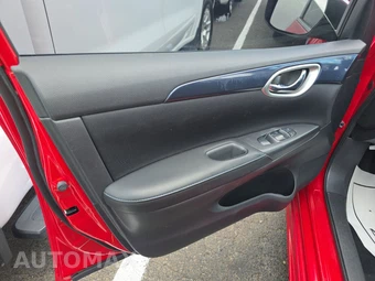 2019 Nissan Sentra SR - miniatura 9