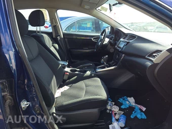 2019 Nissan Sentra SR – miniatura 8