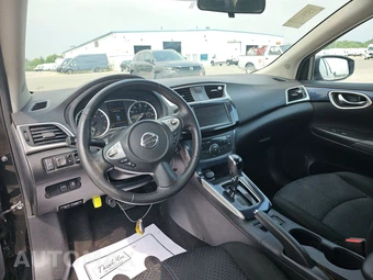 2019 Nissan Sentra SR – miniatura 11