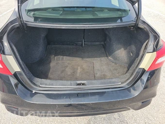 2019 Nissan Sentra SR – miniatura 16
