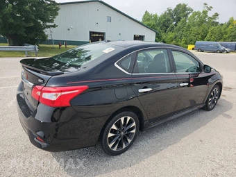 2019 Nissan Sentra SR – miniatura 4