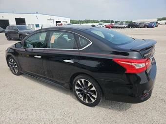 2019 Nissan Sentra SR – miniatura 6