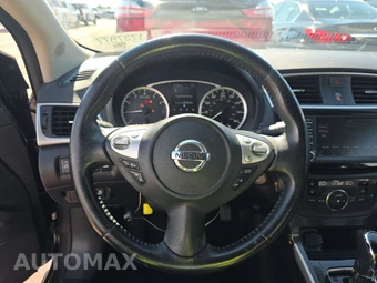 2019 Nissan Sentra SR – miniatura 10