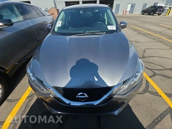 2019 Nissan Sentra SR – miniatura 2