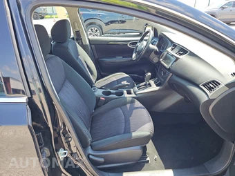 2019 Nissan Sentra SV – miniatura 8