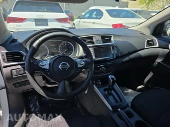 2019 Nissan Sentra SV – miniatura 10