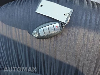 2019 Nissan Sentra SV – miniatura 11