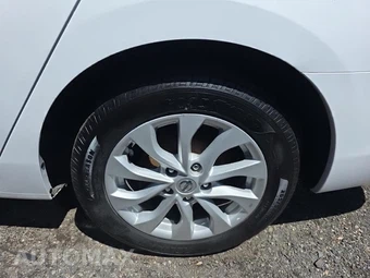 2019 Nissan Sentra SV – miniatura 16