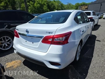 2019 Nissan Sentra SV – miniatura 4