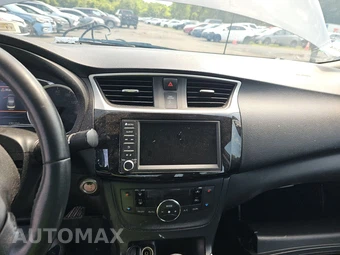 2019 Nissan Sentra SV - miniatura 11