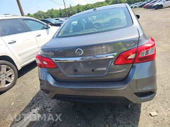 2019 Nissan Sentra SV - miniatura 5
