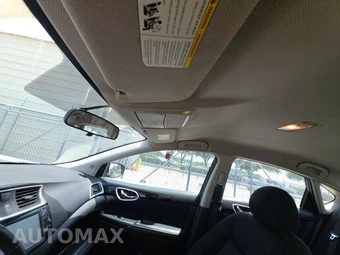 2019 Nissan Sentra SV – miniatura 17