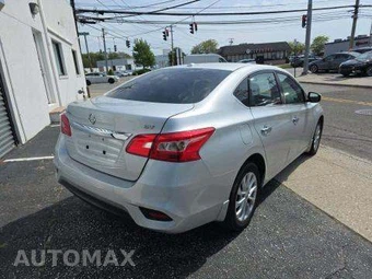 2019 Nissan Sentra SV – miniatura 3