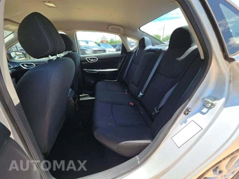 2019 Nissan Sentra SV – miniatura 10