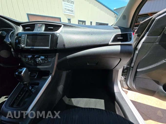 2019 Nissan Sentra SV – miniatura 16