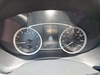 2019 Nissan Sentra SV – miniatura 6